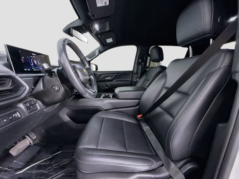Used 2024 Chevrolet Silverado EV W/T AWD/4WD image 23