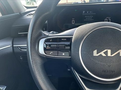 Used 2025 Kia K5 LXS FWD image 19