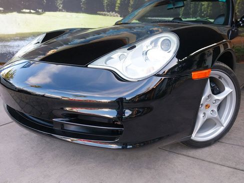 Used 2004 Porsche 911 Carrera image 7