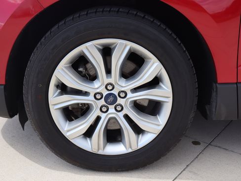 Used 2020 Ford Edge Titanium w/ Equipment Group 301A AWD/4WD image 35