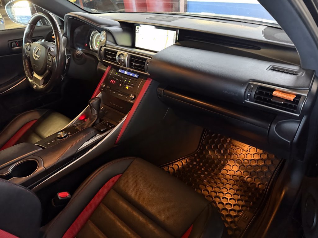 Used 2019 Lexus IS 300 AWD image 13