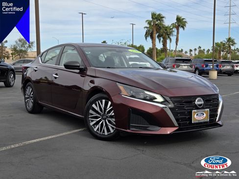 Used 2024 Nissan Altima 2.5 SV FWD image 1