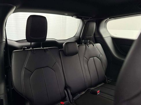 New 2026 Chrysler Pacifica Select image 38