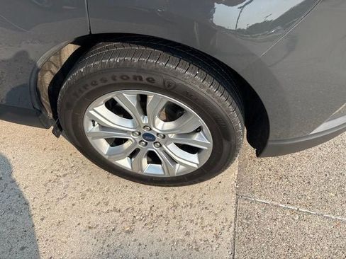 Used 2021 Ford Edge Titanium AWD/4WD image 6