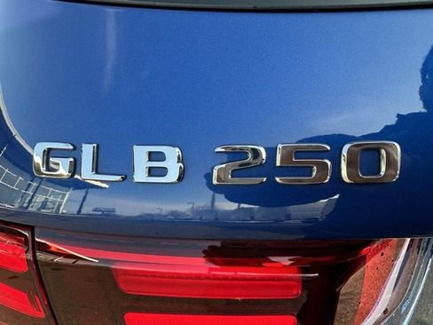 Certified 2024 Mercedes-Benz GLB 250 4MATIC image 9