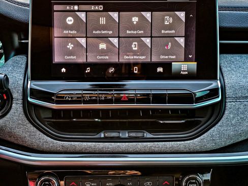 Used 2023 Jeep Compass Latitude w/ Convenience Group image 19