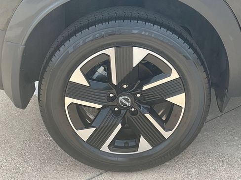 Used 2026 Nissan Kicks SR FWD image 7