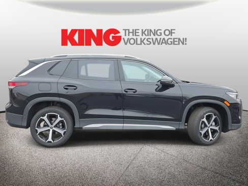 New 2026 Volkswagen Tiguan SE image 2