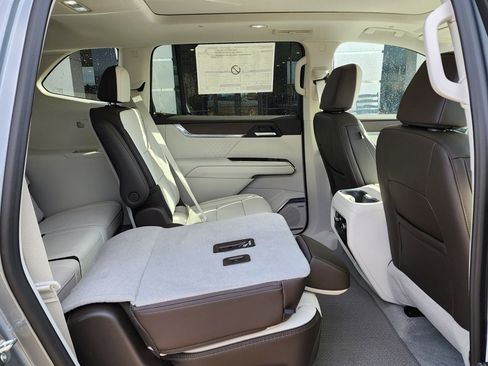 New 2026 GMC Acadia Denali w/ Super Cruise Package image 49