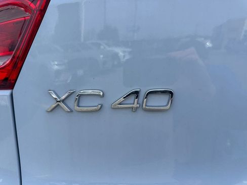 New 2026 Volvo XC40 B5 Ultra w/ Climate Package image 8
