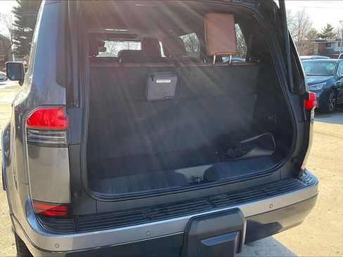 Used 2024 Lexus GX 550 w/ Accessory Package (Z1) image 19