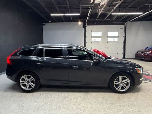 Used 2015 Volvo V60 T5 Premier Plus image 8