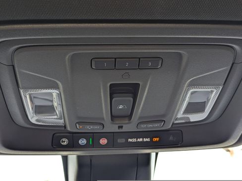 Certified 2022 GMC Sierra 1500 SLT w/ SLT Premium Plus Package image 33