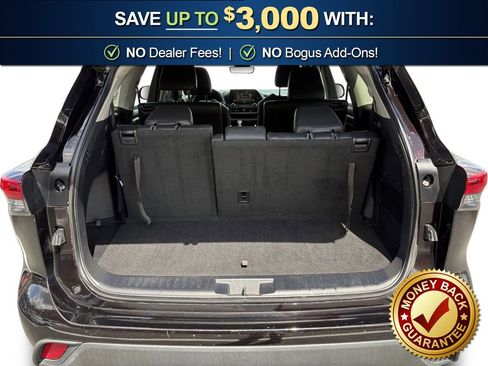 Used 2020 Toyota Highlander XLE FWD image 24