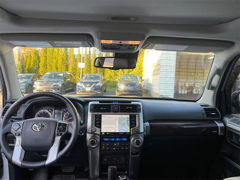 Used 2022 Toyota 4Runner Limited image 20