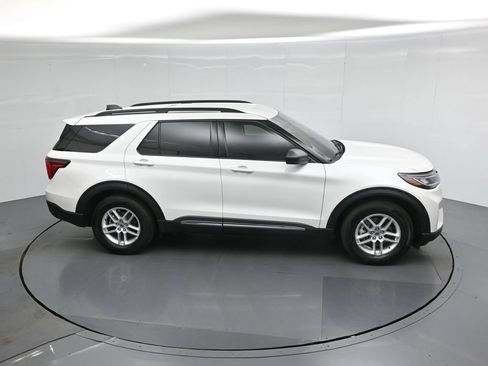 Used 2025 Ford Explorer Active RWD image 54