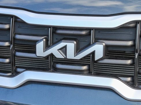 Used 2023 Kia Telluride S image 6