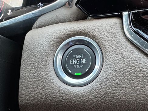 Used 2026 GMC Canyon Denali AWD/4WD image 13
