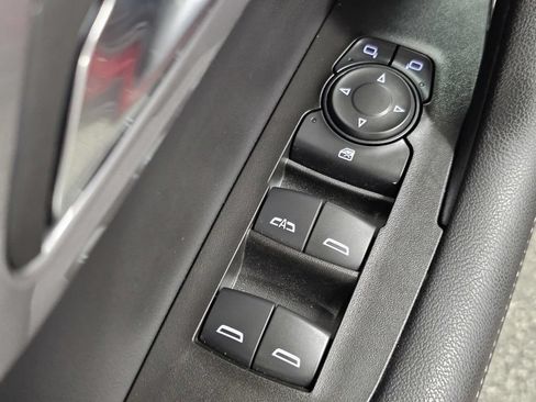 Used 2025 Chevrolet Blazer LT AWD/4WD image 29