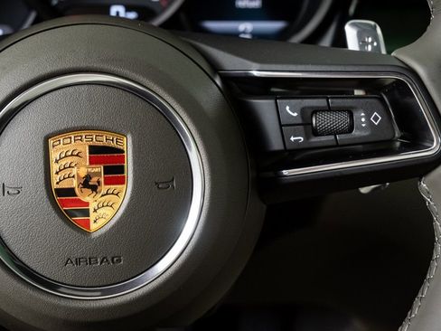 New 2026 Porsche Macan Base image 11