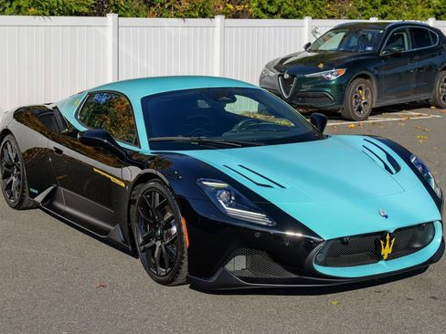 Used 2025 Maserati MC20 Coupe image 11