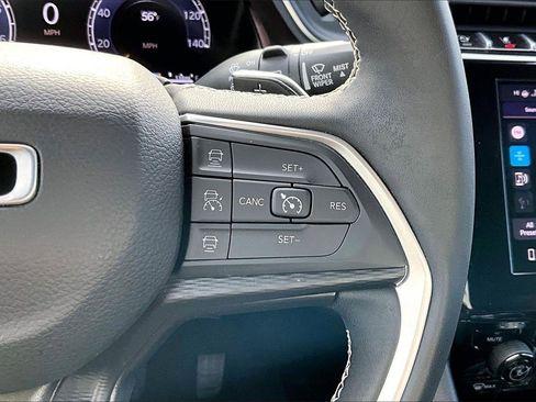 Used 2024 Jeep Grand Cherokee Altitude image 28