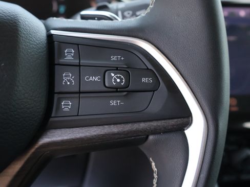 Used 2024 Jeep Grand Cherokee Limited 4xe AWD/4WD image 41