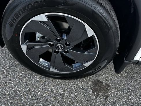 New 2026 Nissan Rogue SV image 8