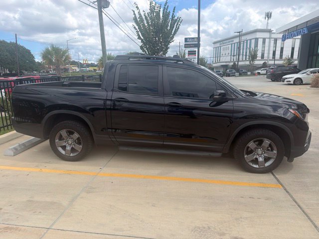Used 2025 Honda Ridgeline TrailSport image 4