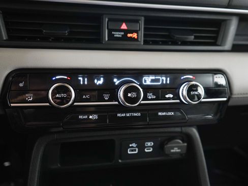 Used 2024 Honda Pilot EX-L image 25