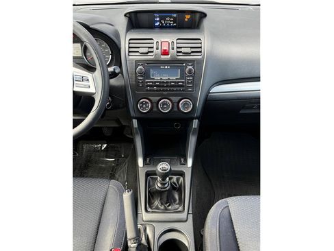 Used 2015 Subaru Forester 2.5i Premium AWD/4WD image 11