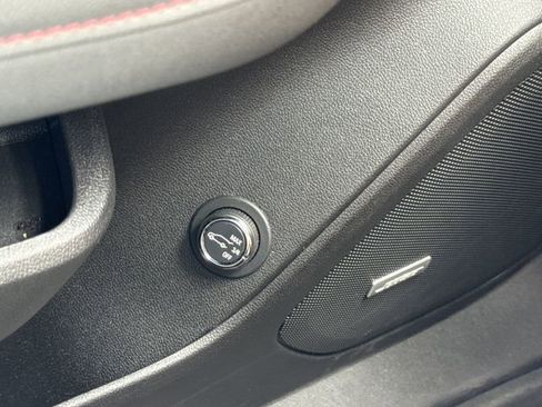 Used 2025 Chevrolet Blazer RS w/ Enhanced Convenience Package image 25