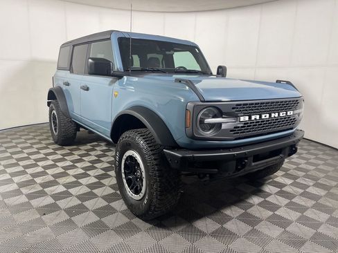 Used 2022 Ford Bronco Badlands w/ Sasquatch Package image 2