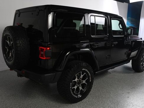 Used 2018 Jeep Wrangler Unlimited Rubicon AWD/4WD image 10