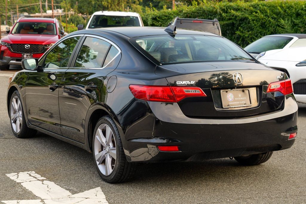 Used 2015 Acura ILX w/ Premium Package FWD image 5