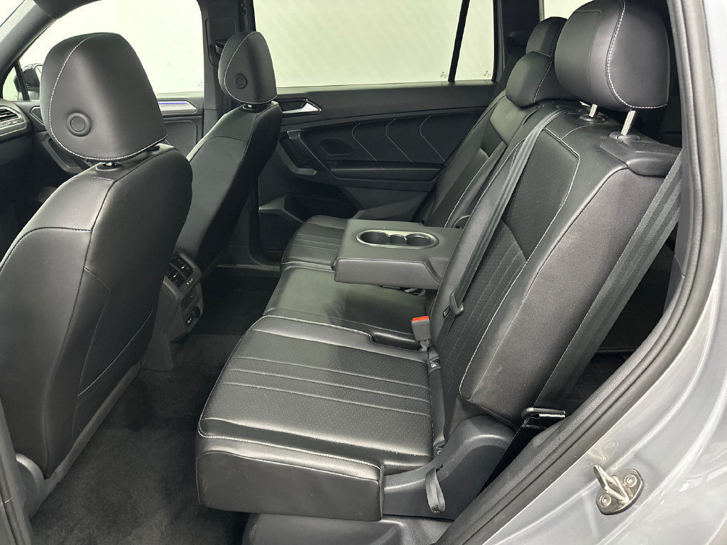 Used 2024 Volkswagen Tiguan SE R-Line FWD image 23