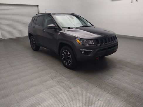 Used 2020 Jeep Compass Trailhawk AWD/4WD image 13