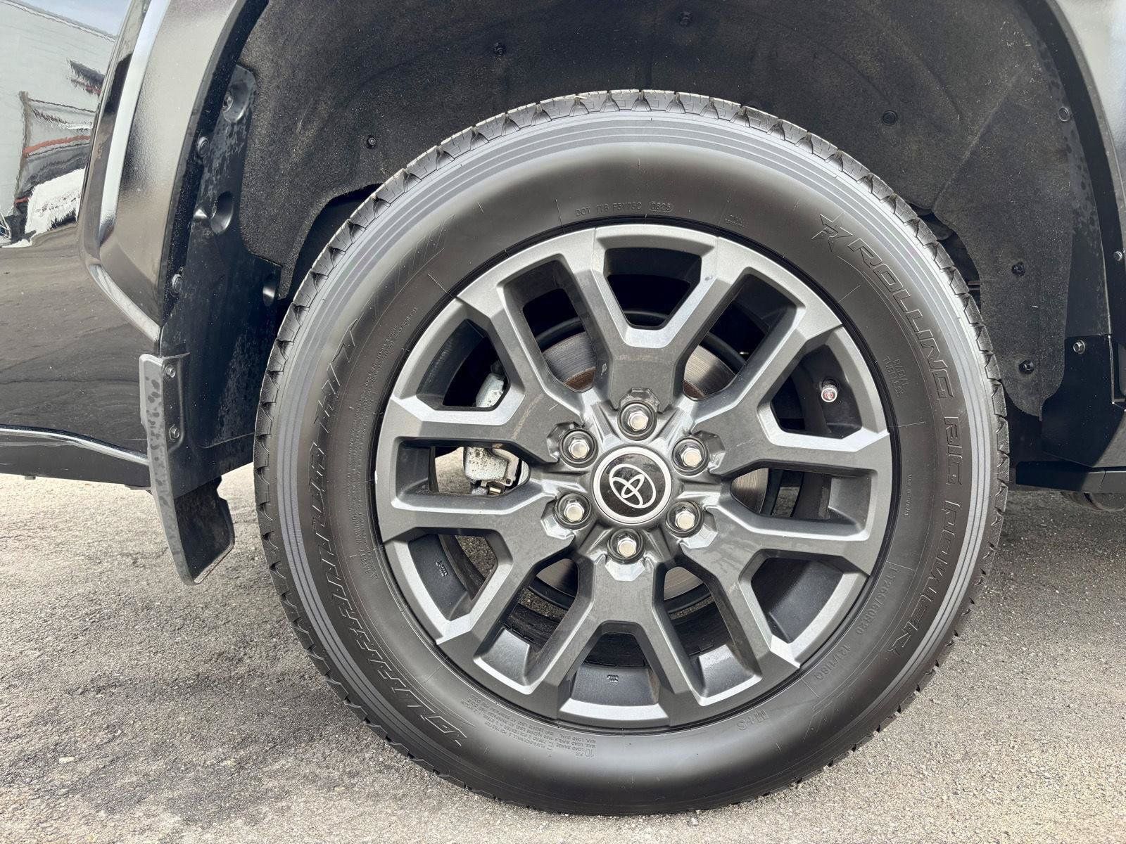 Used 2023 Toyota Sequoia Platinum AWD/4WD image 47