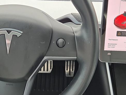 Used 2018 Tesla Model 3 Long Range image 19