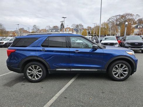 Used 2022 Ford Explorer Limited w/ Equipment Group 301A image 6
