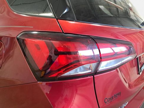 Used 2024 Chevrolet Equinox LT image 30