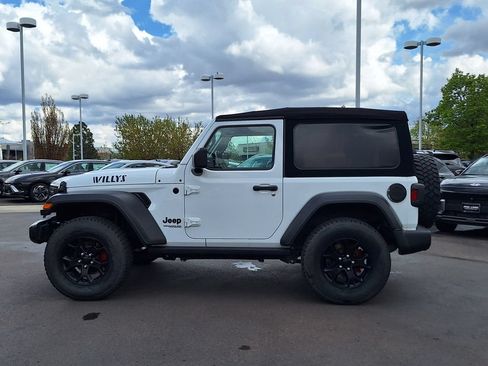 Used 2021 Jeep Wrangler Sport AWD/4WD image 6