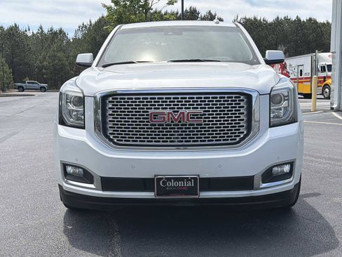 Used 2017 GMC Yukon Denali w/ Open Road Package AWD/4WD image 31