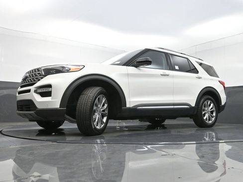Used 2023 Ford Explorer Limited image 28