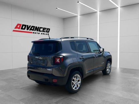 Used 2016 Jeep Renegade Latitude image 6