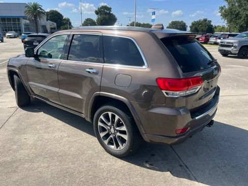 Used 2018 Jeep Grand Cherokee Overland RWD image 4