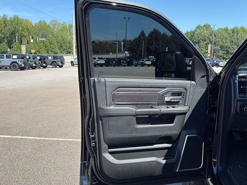 Used 2026 RAM 2500 Laramie w/ Night Edition AWD/4WD image 10