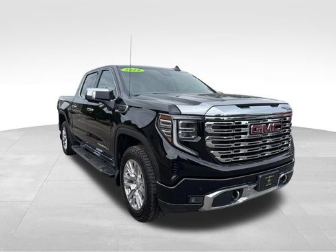 Used 2024 GMC Sierra 1500 Denali w/ Technology Package AWD/4WD image 5
