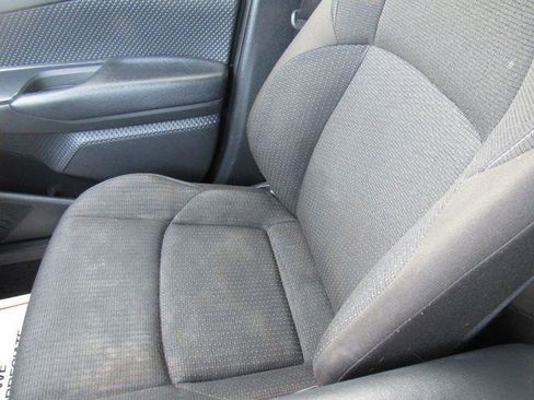 Used 2019 Toyota C-HR LE image 26