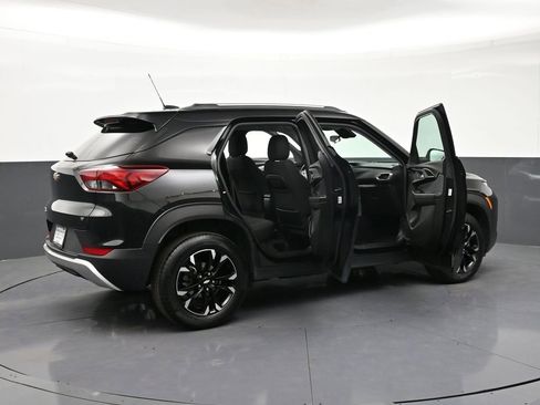 Used 2023 Chevrolet TrailBlazer LT AWD/4WD image 32